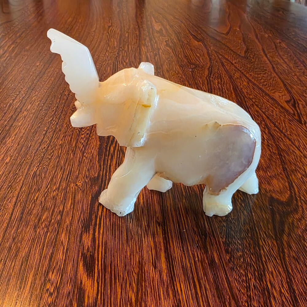Onyx Elephant Lucky Trunk up tusks Marbled White banding hand carved Vintage